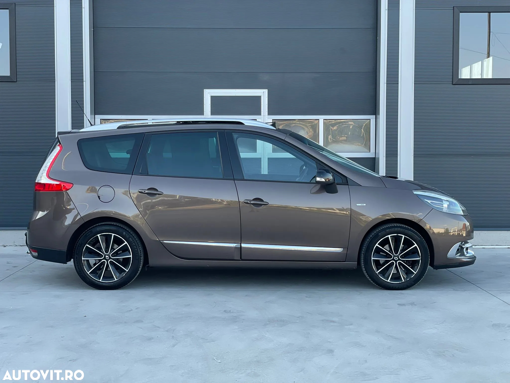 Renault Grand Scenic ENERGY dCi 110 S&S Bose Edition - 12