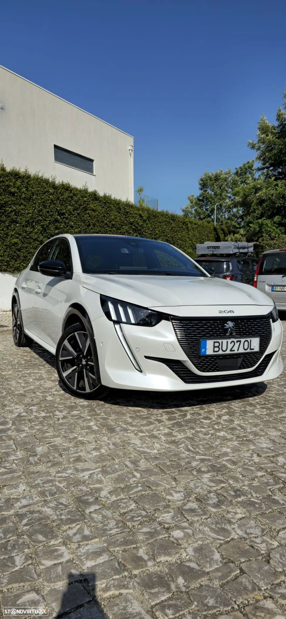 Peugeot 208 - 1