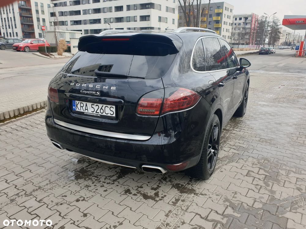 Porsche Cayenne - 21