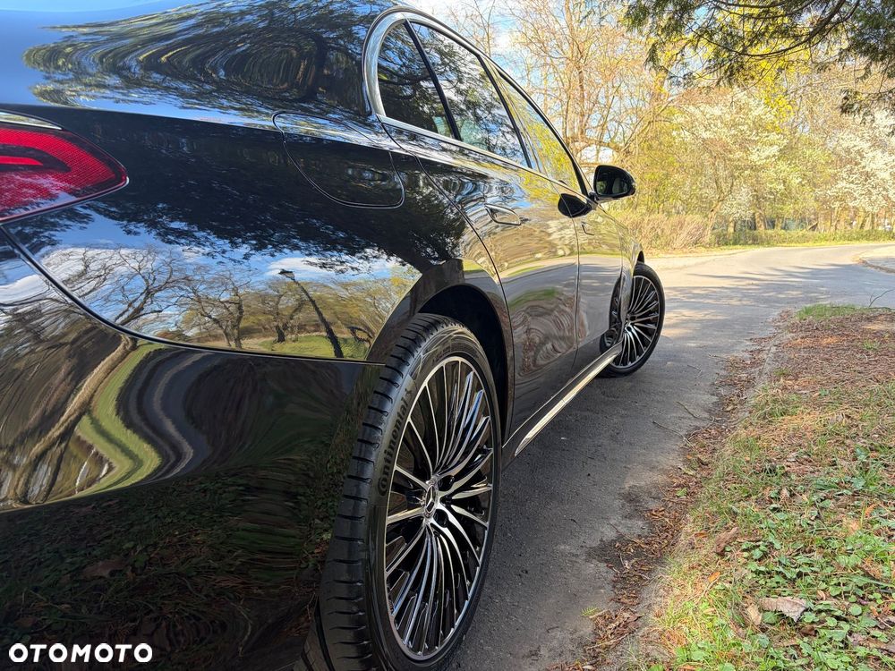 Mercedes-Benz Klasa E 220 d mHEV 4-Matic Exclusive 9G-Tronic - 18