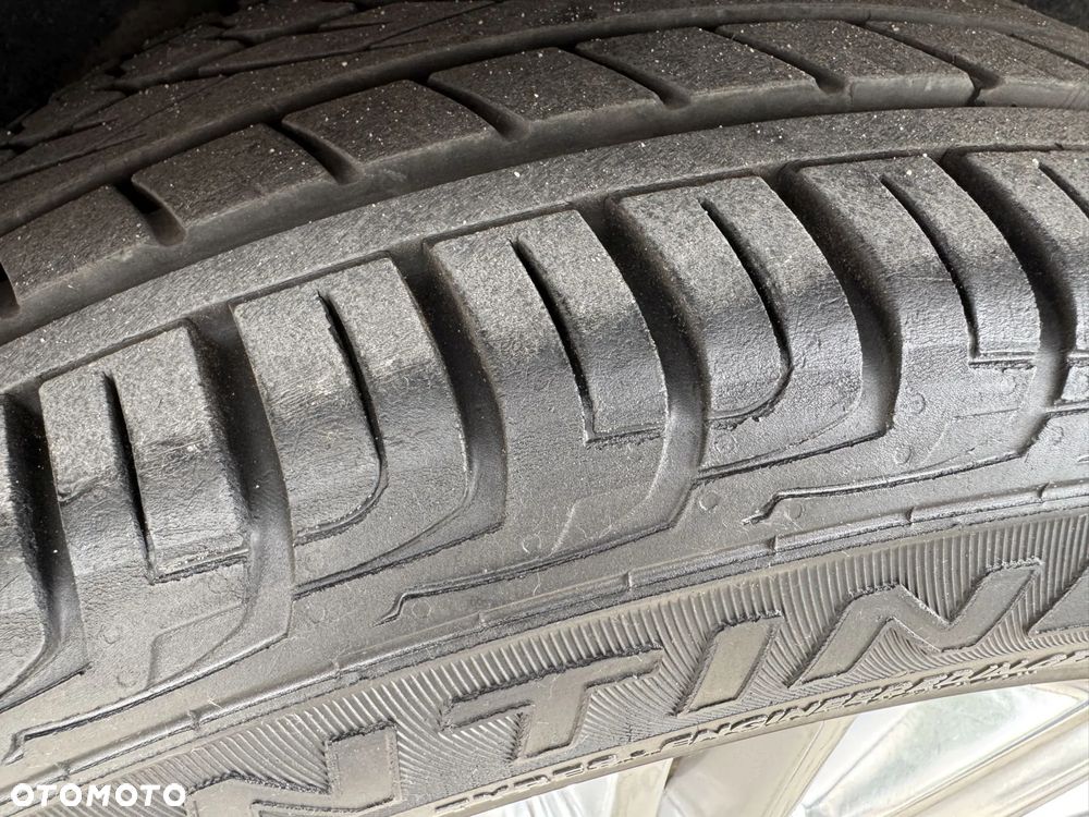 Jeep Grand Cherokee 5.7 V8 HEMI Overland Summit - 34