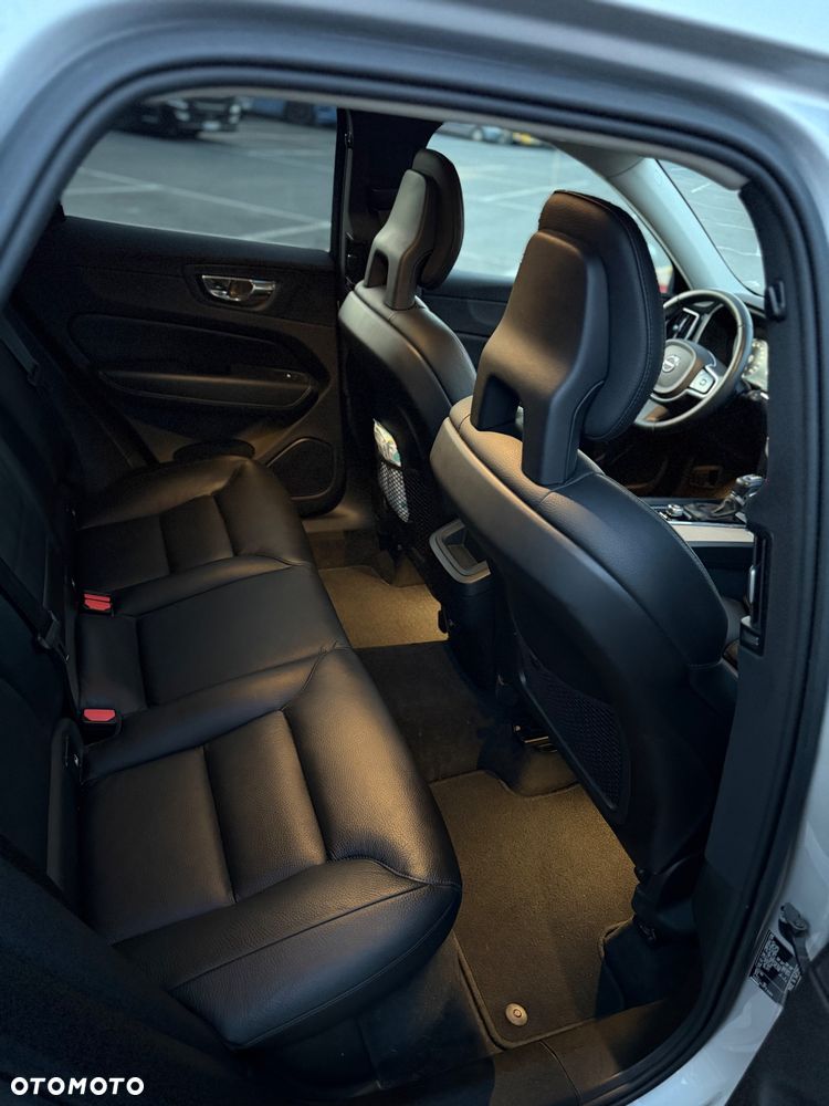 Volvo XC 60 T5 AWD Geartronic Inscription - 22