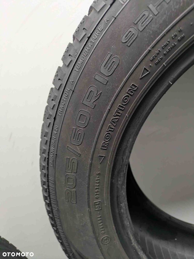 Opony 205 55 16 Nokian WR D4 - 8