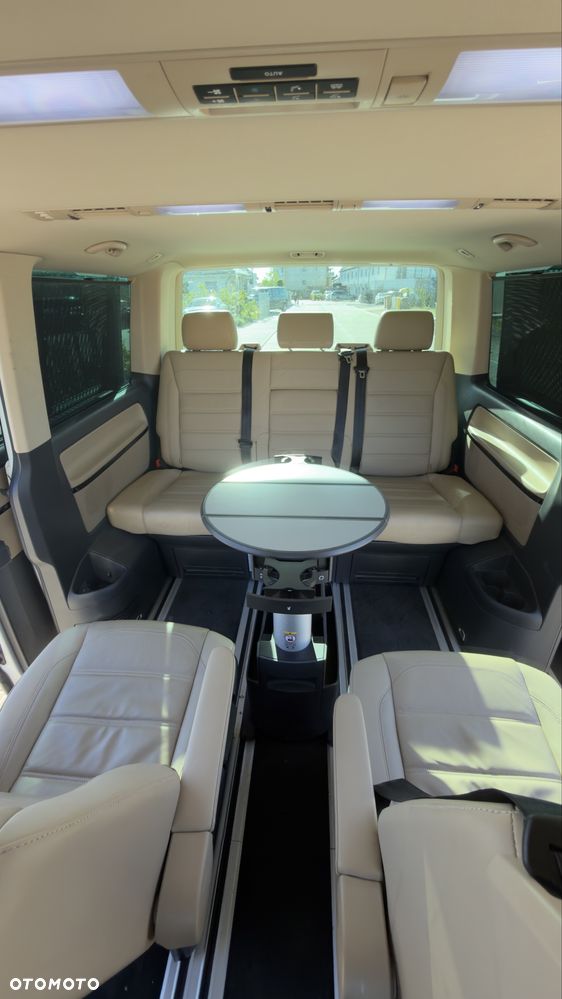 Volkswagen Multivan - 7