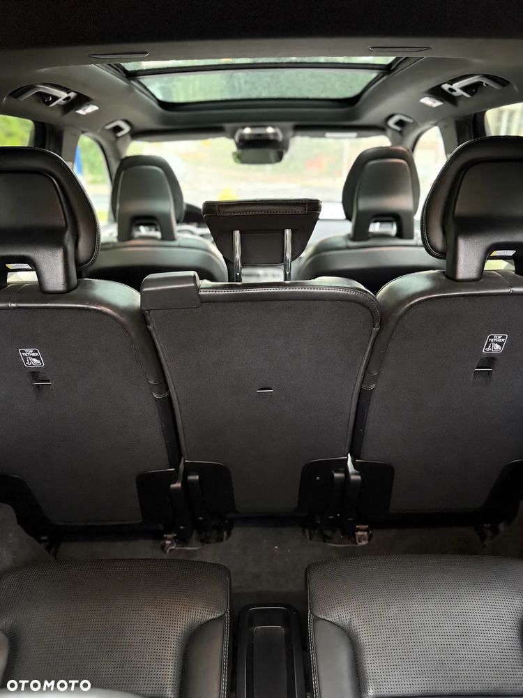 Volvo XC 90 - 9