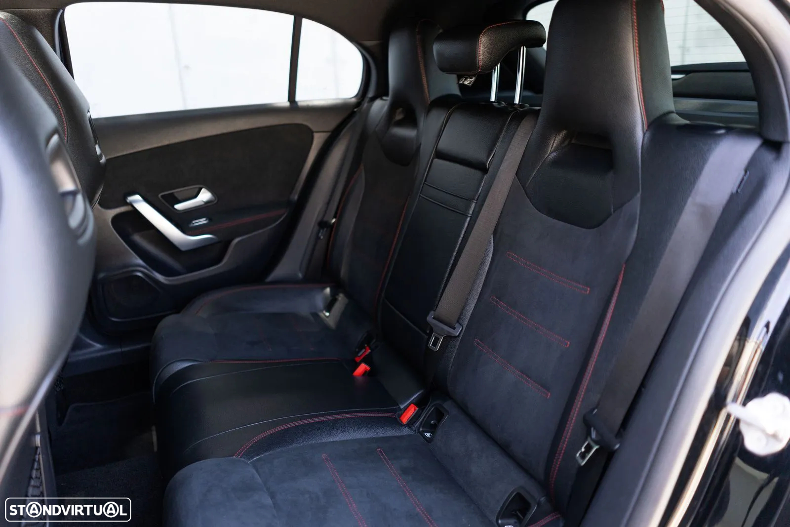 Mercedes-Benz A 180 d 8G-DCT AMG Line - 23