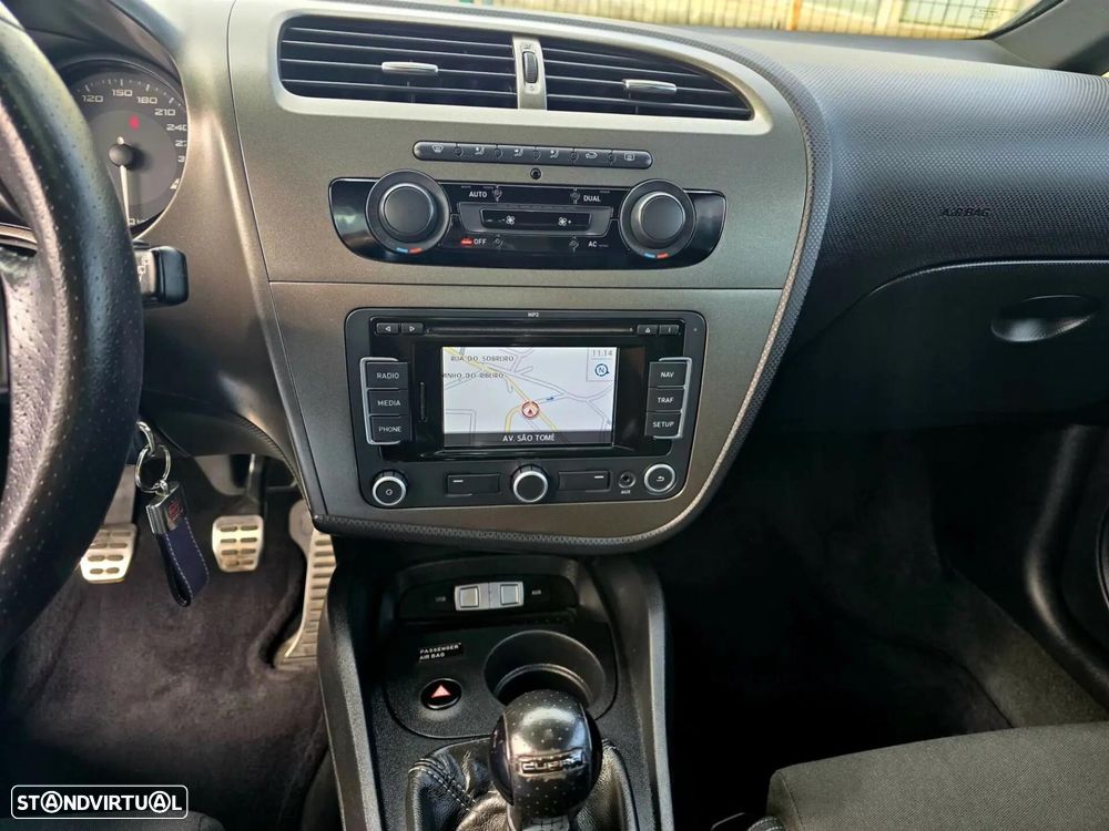 SEAT Leon 2.0 T FSI Cupra R - 23