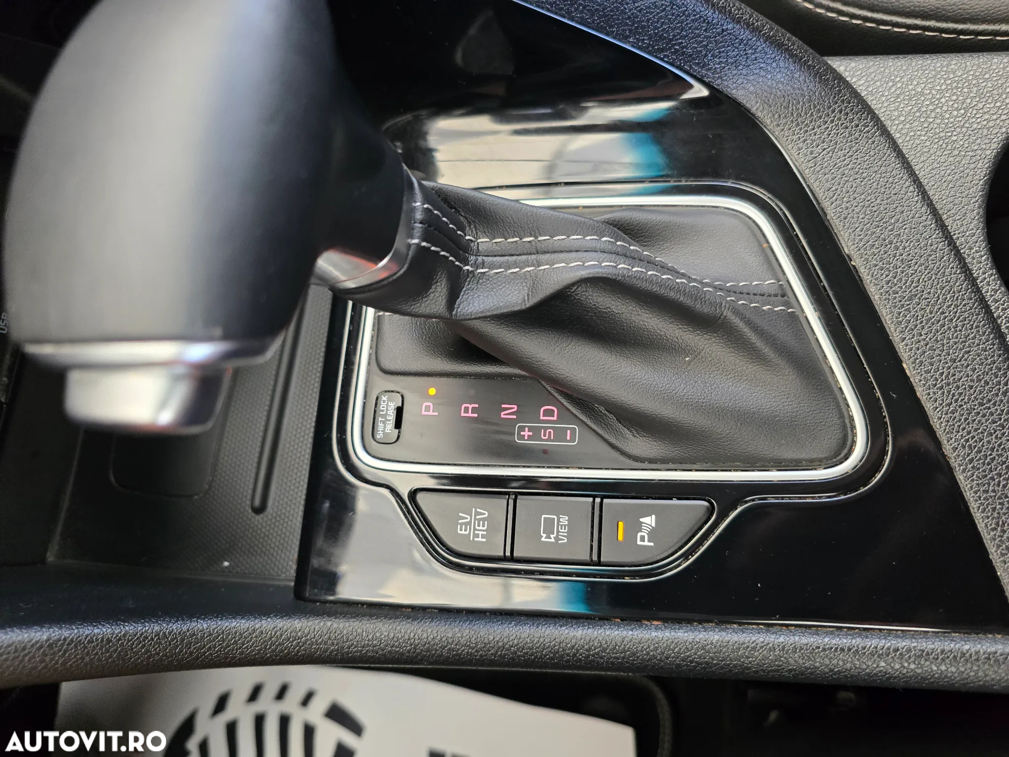 Kia Niro 1.6 GDI PHEV 2WD OPF Aut. Spirit - 27
