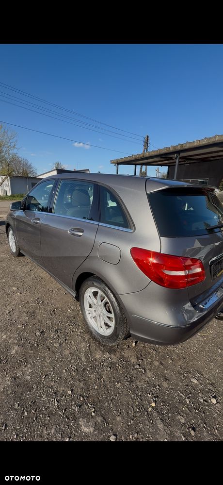 Mercedes-Benz Klasa B 180 (BlueEFFICIENCY) - 4