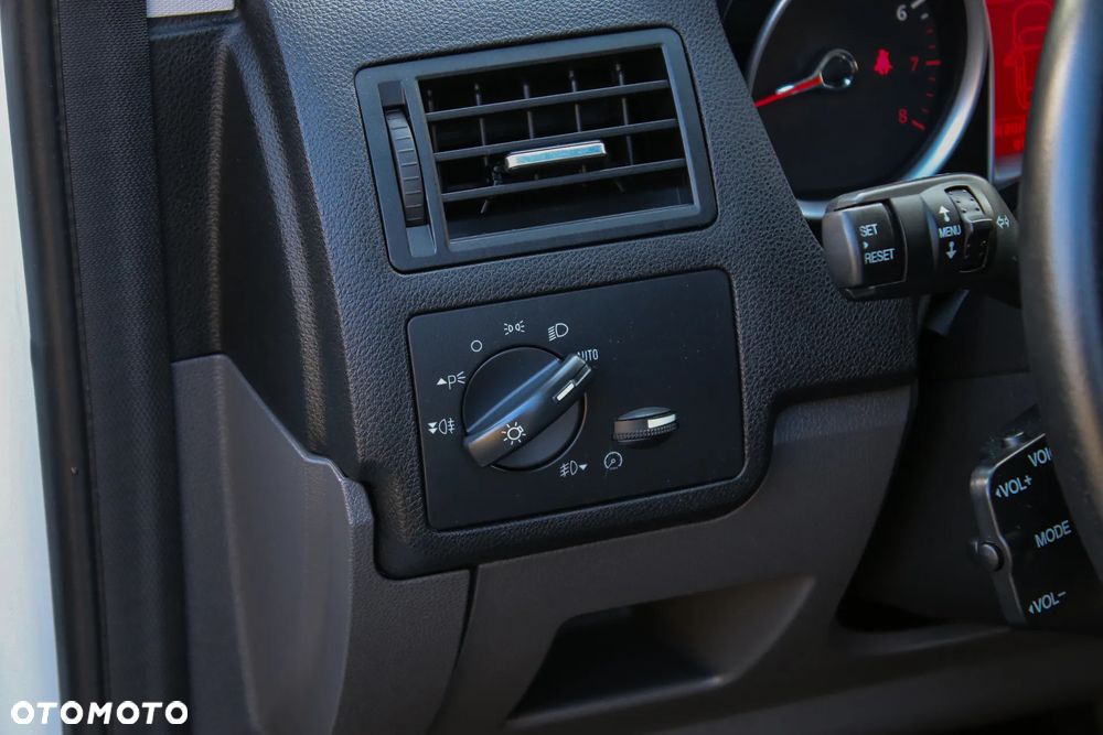 Ford Kuga 2.5 4x4 White Magic - 33