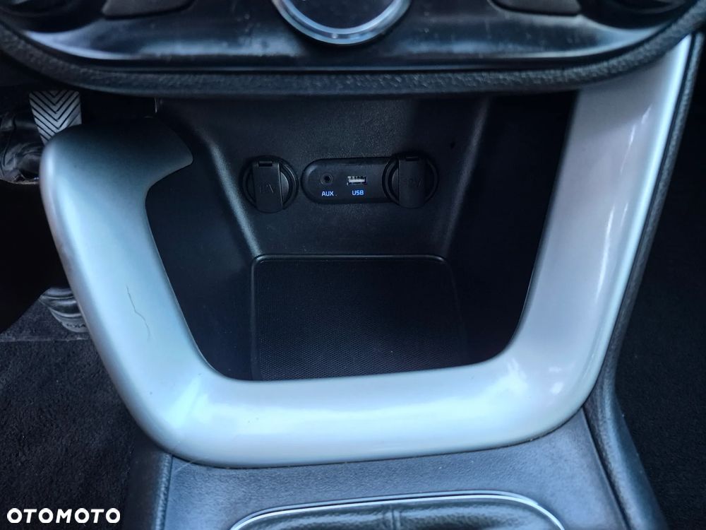 Kia Ceed - 24