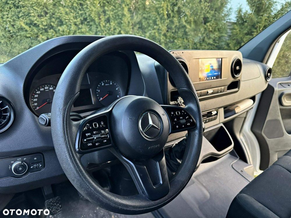 Mercedes-Benz Sprinter - 7