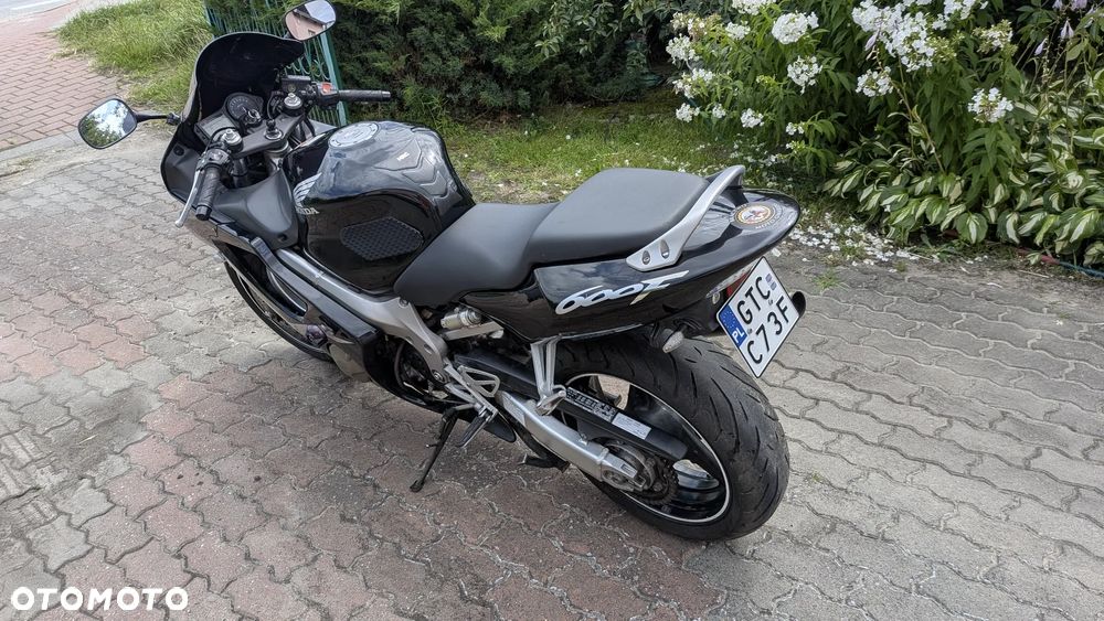 Honda CBR - 25