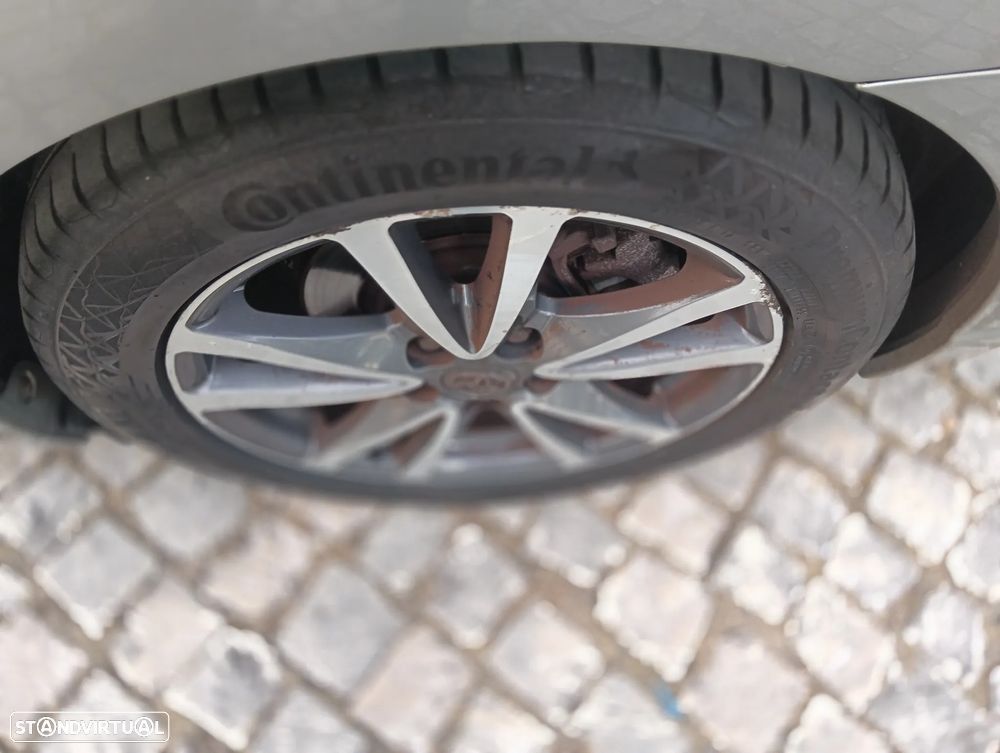 Toyota Avensis SW 2.0 D-4D Exclusive - 18