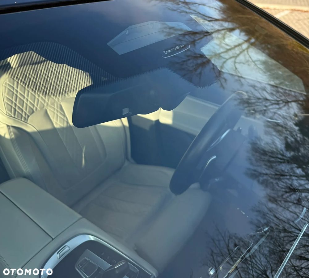 BMW Seria 7 750d xDrive - 28