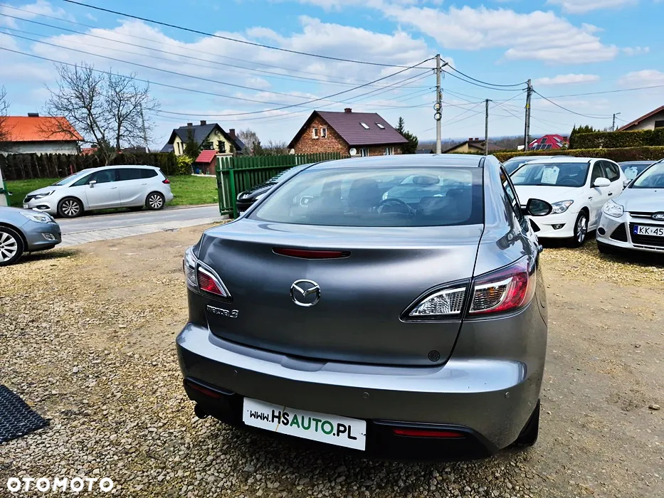 Mazda 3 2.0 Exclusive + - 18