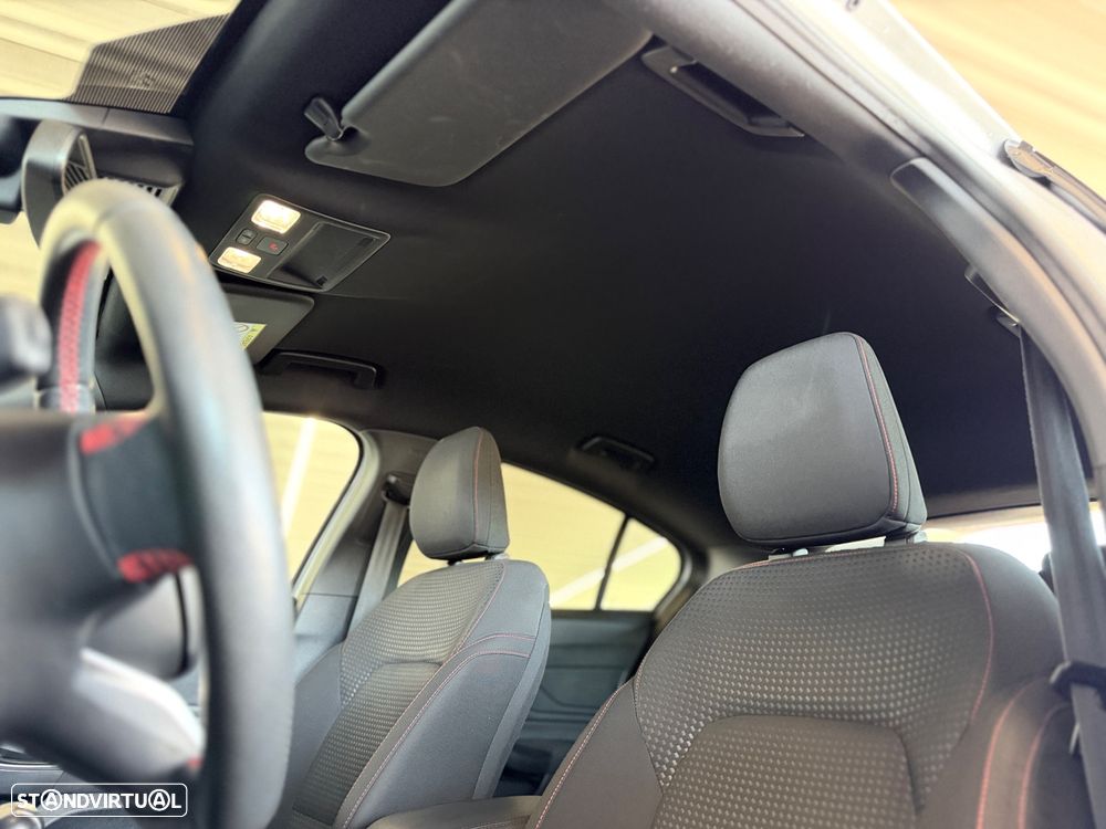 Ford Focus 1.5 TDCi ECOBlue ST-Line - 35