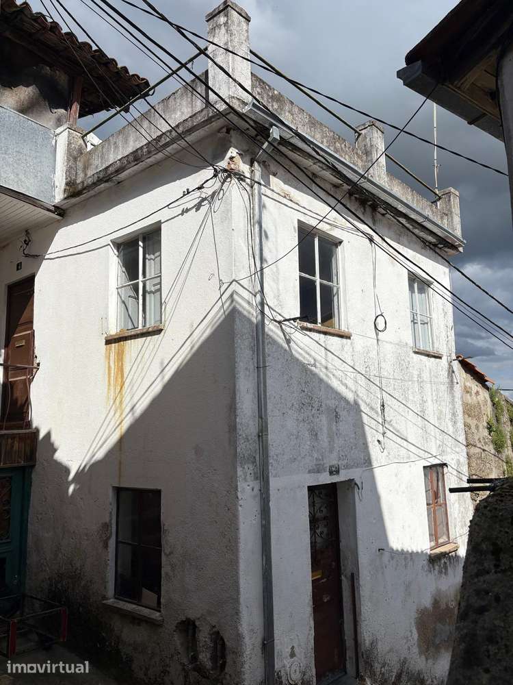 Apartamento T4 com 4 casas de banho e terraço - Grande imagem: 2/11