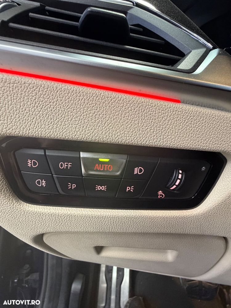 BMW Seria 3 318i Aut. M Sport - 14