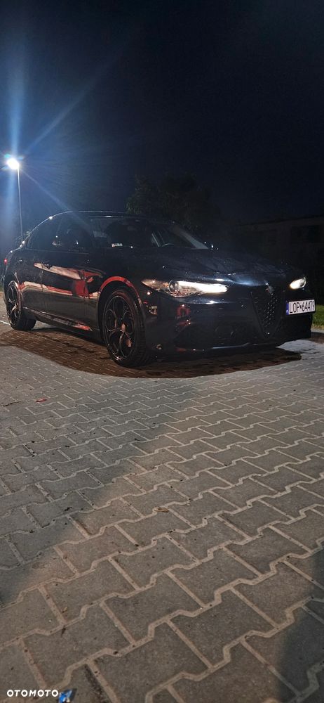 Alfa Romeo Giulia 2.0 Turbo 16V AT8-Q4 Ti - 18