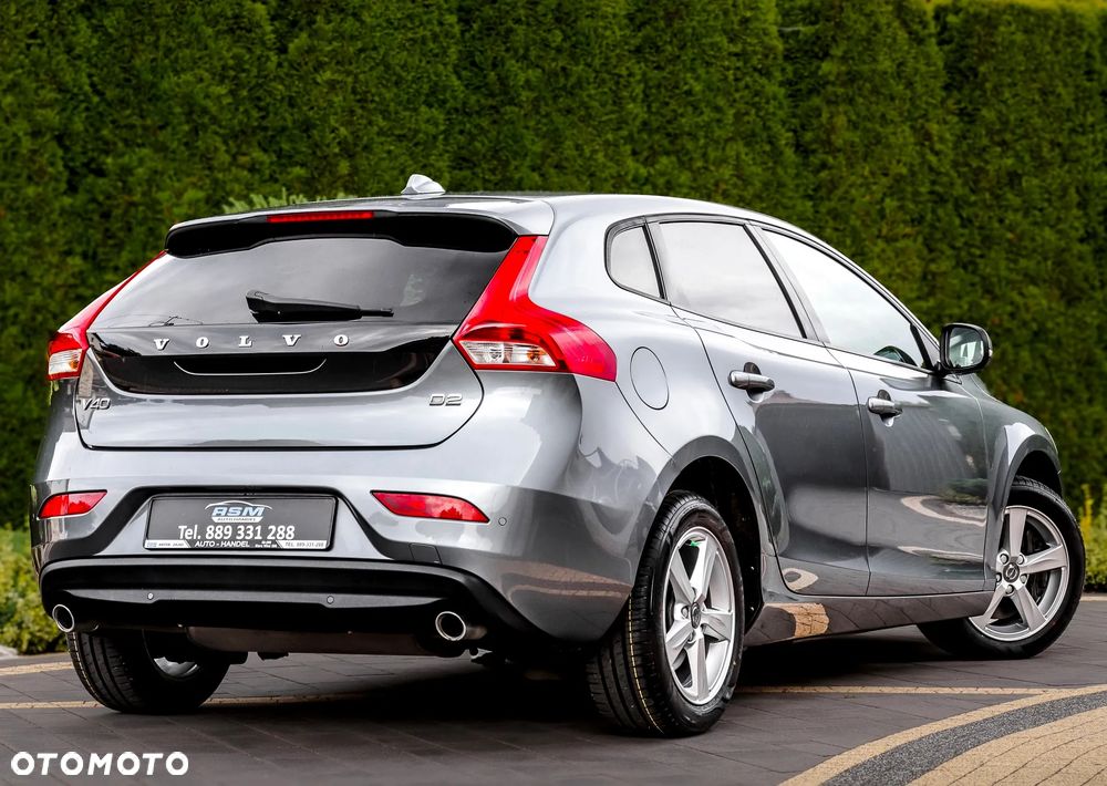 Volvo V40 D2 Drive-E Momentum - 10