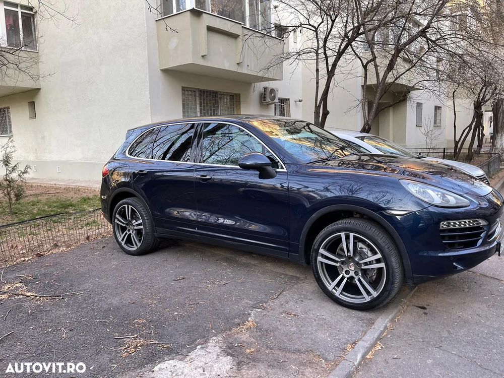 Porsche Cayenne 3.0 L V6 - 1