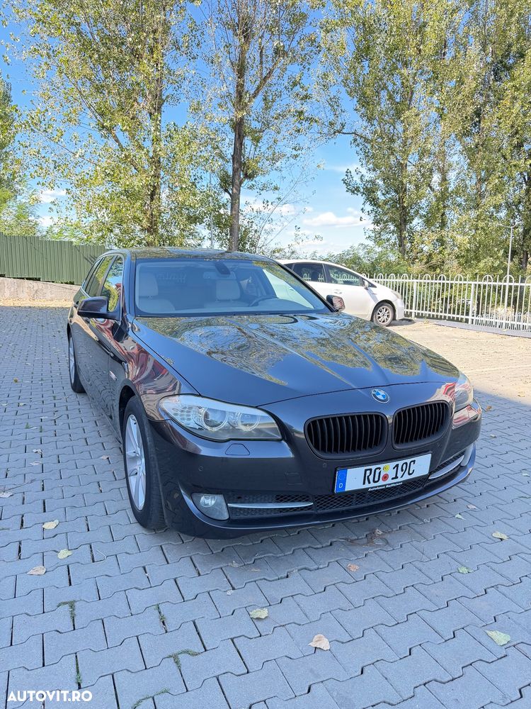 BMW Seria 5 520d Sport-Aut. - 2