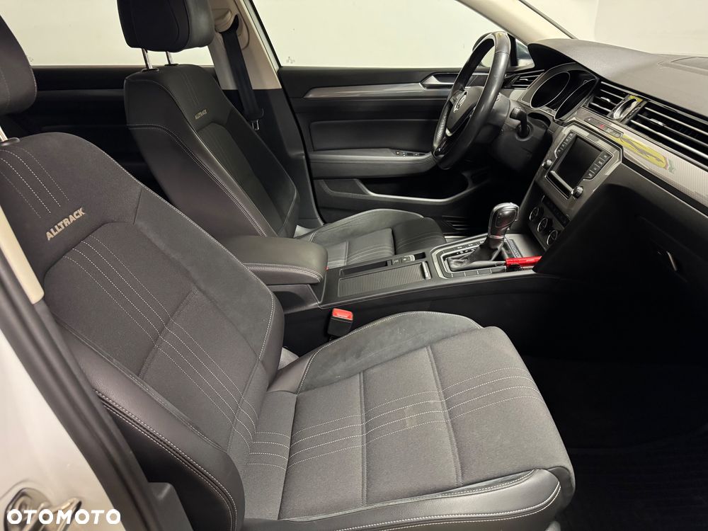Volkswagen Passat Alltrack 2.0 TDI SCR 4Mot DSG - 9