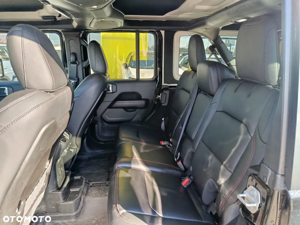 Jeep Wrangler - 16