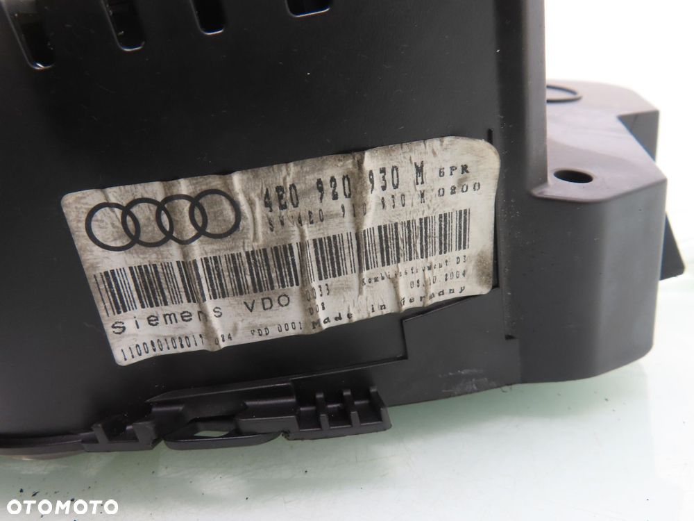 LICZNIK AUDI A8 D3 3.0 TDI 4E0920930M 4E0910930M - 2