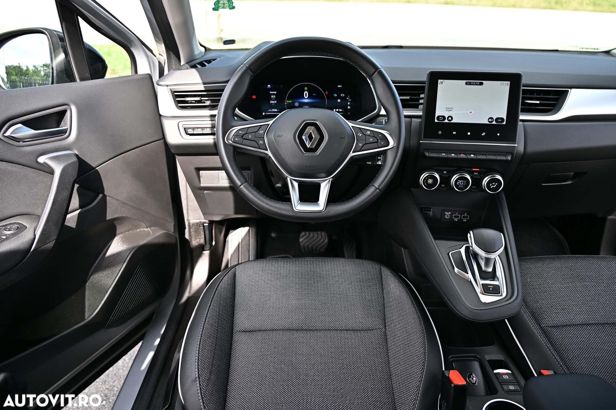 Renault Captur E-Tech PHEV 160 Techno - 20