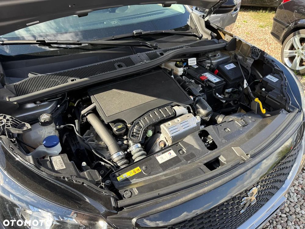 Peugeot 2008 PureTech 100 Style S&S BVM6 - 24