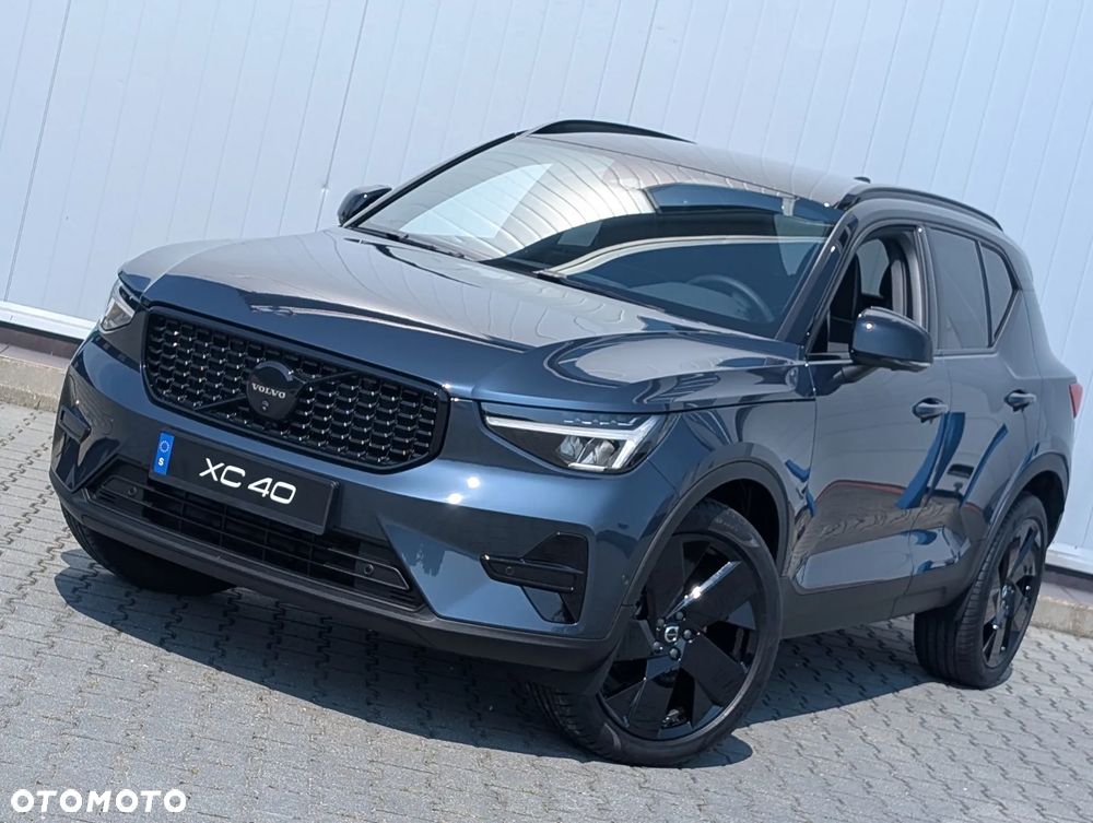 Volvo XC 40 B4 AWD Ultimate Dark - 14