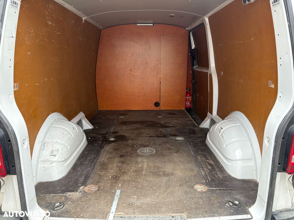 Volkswagen T6 Transporter - 12