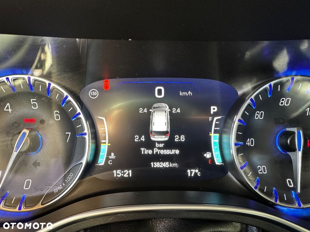 Chrysler Pacifica - 17