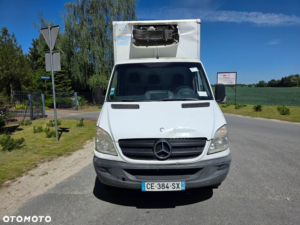 Mercedes-Benz Sprinter - 2