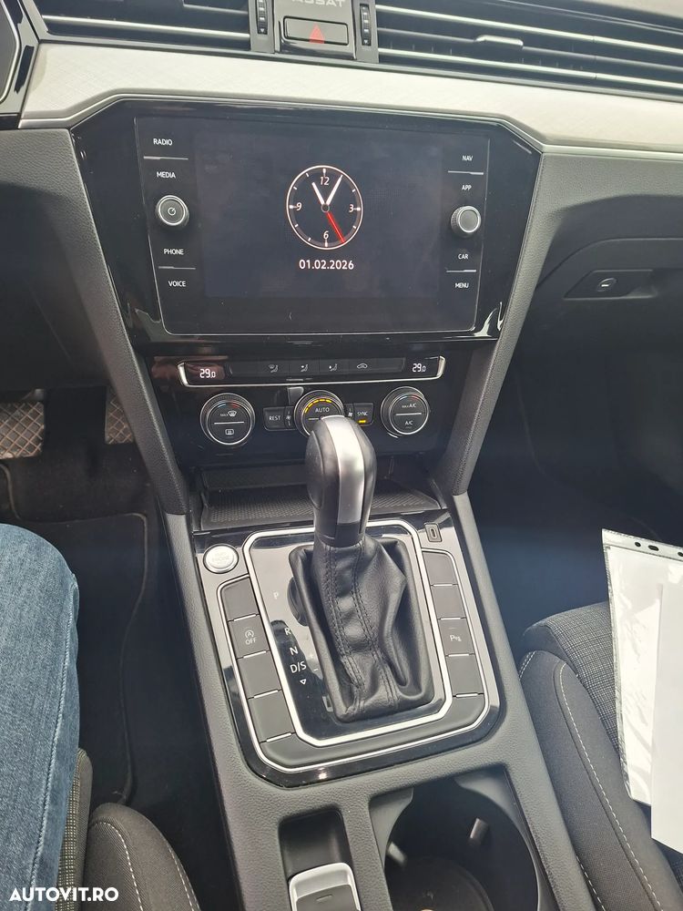 Volkswagen Passat 1.6 TDI (BlueMotion Technology) DSG Comfortline - 8