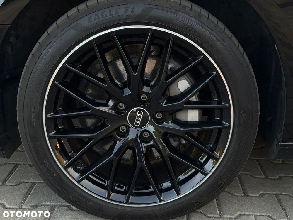 Audi A4 Avant 40 TDI quattro S tronic advanced - 12
