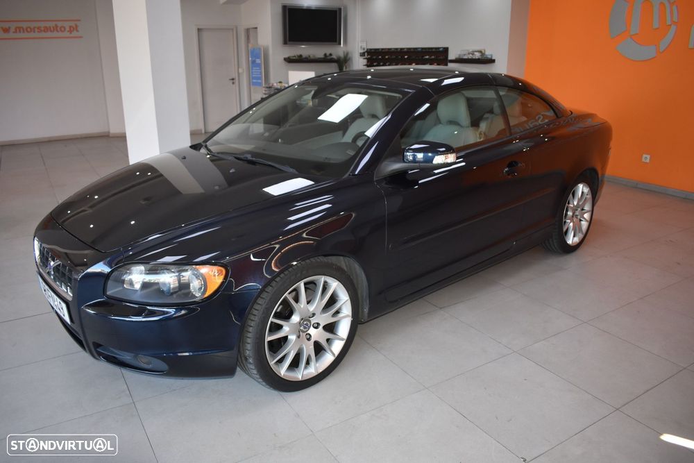 Volvo C70 2.4 D5 Momentum - 6