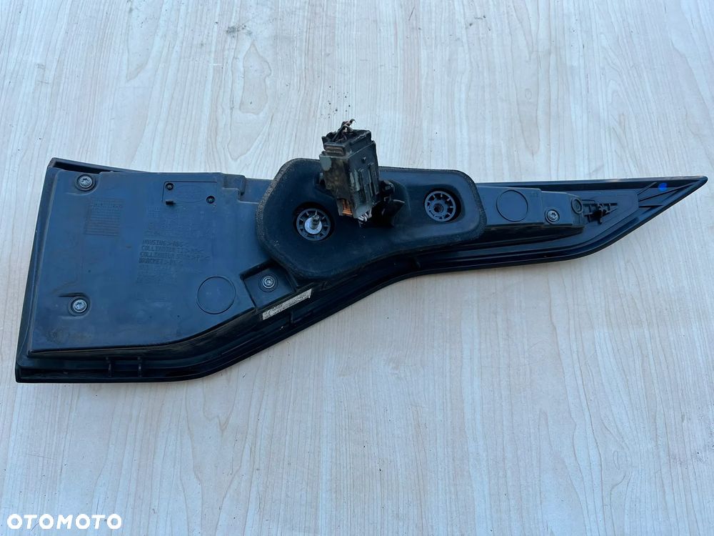 Lampa tylna lewa HY32-13405 Land Rover Discovery 5 V L462 - 2