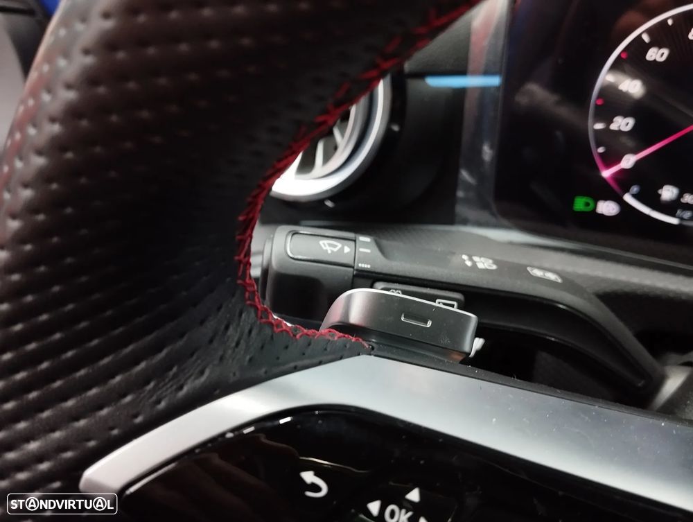 Mercedes-Benz A 180 d 8G-DCT AMG Line - 23