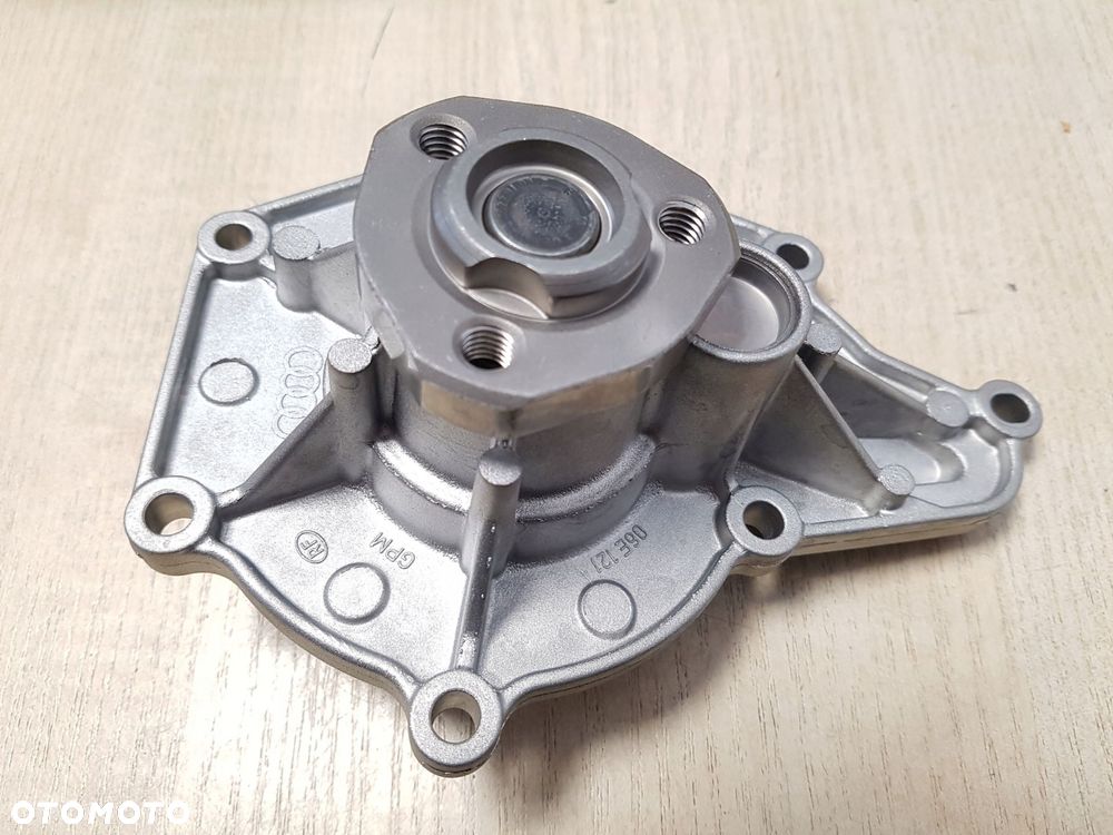 porsche cayenne 958 pompa wody 95810603320 nowa oe - 1