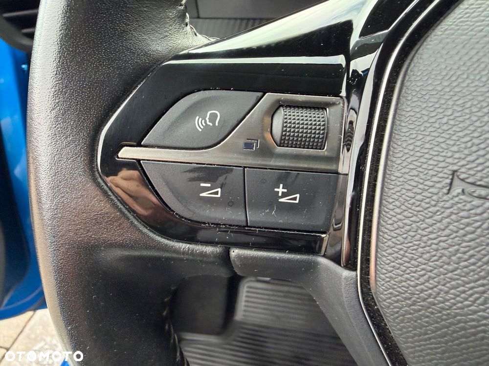 Peugeot 208 - 27