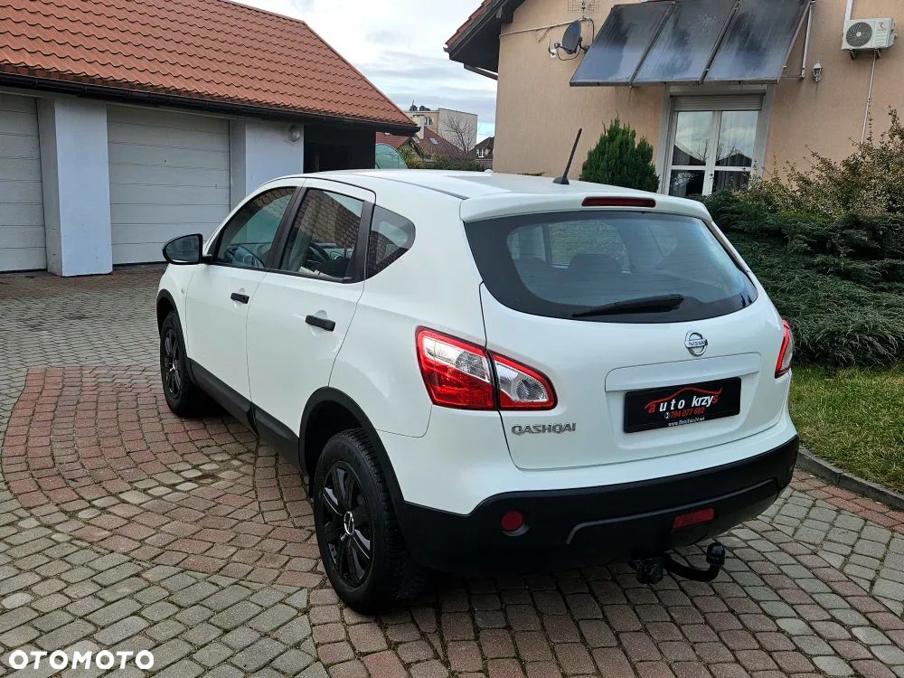 Nissan Qashqai 1.6 visia - 2