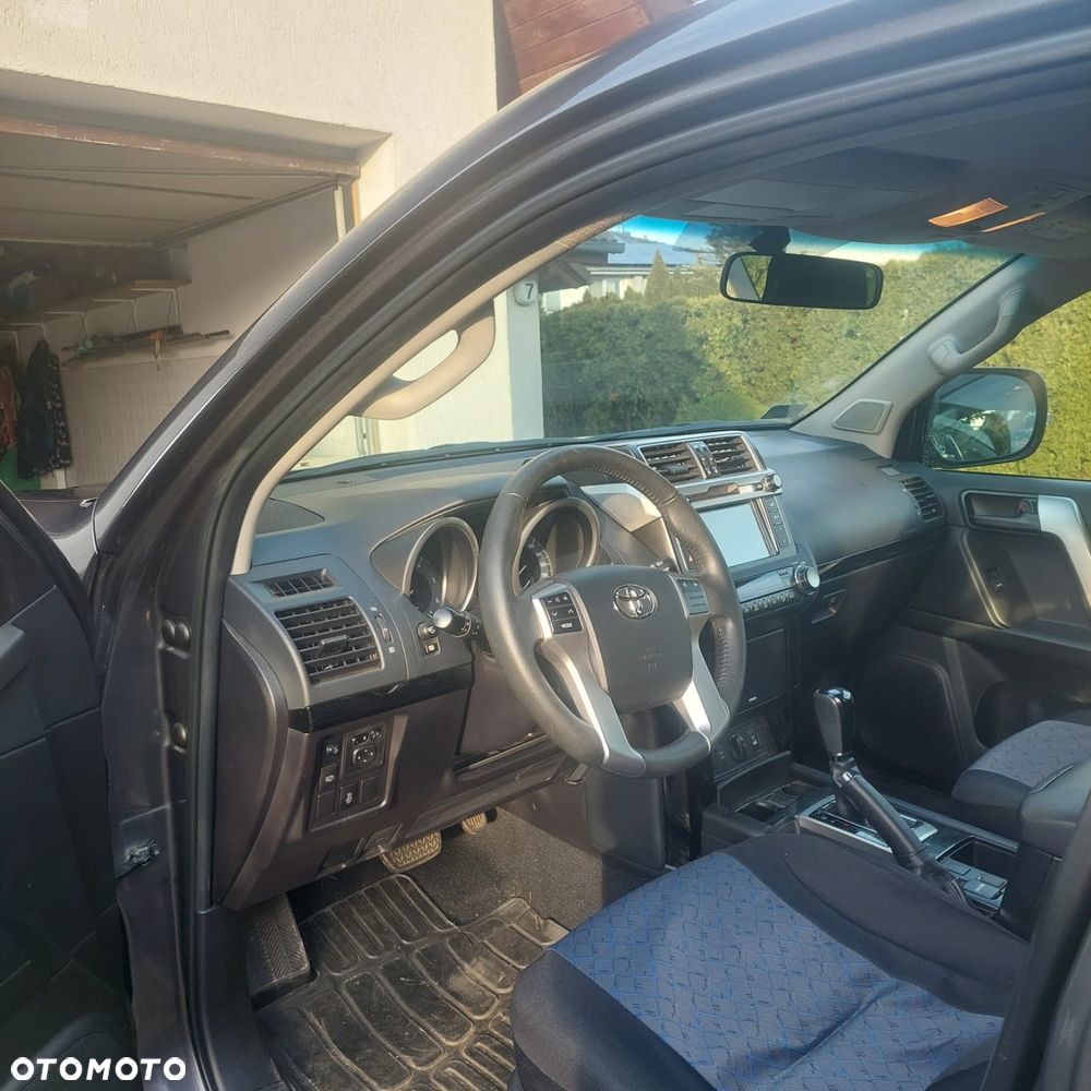 Toyota Land Cruiser LC 2.8 D-4D Prado - 3