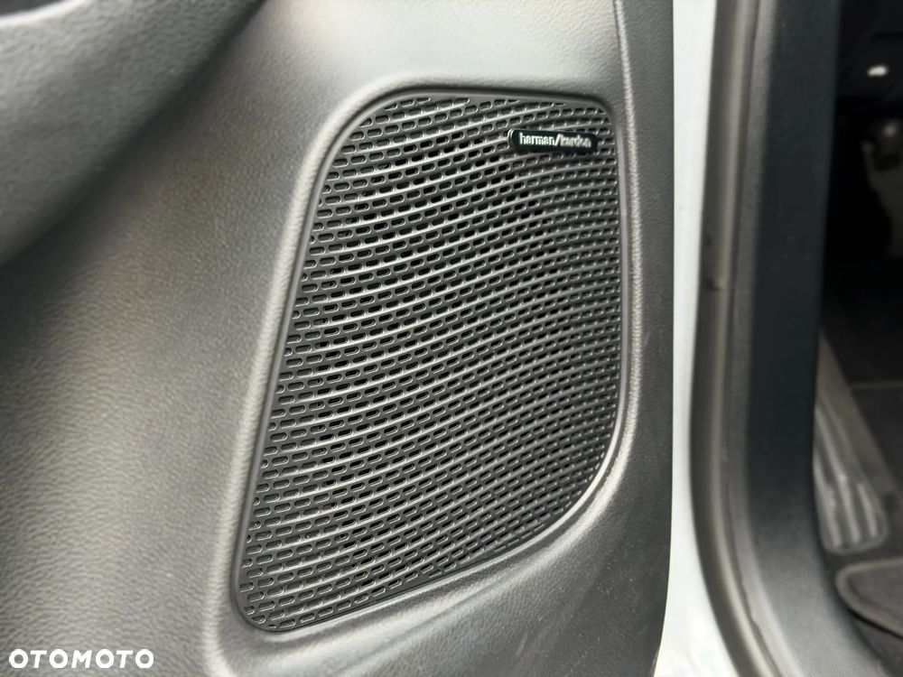 Chrysler Pacifica - 12