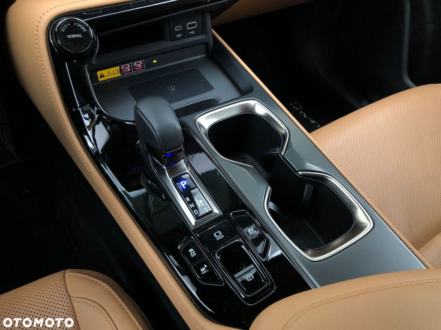 Lexus NX - 23