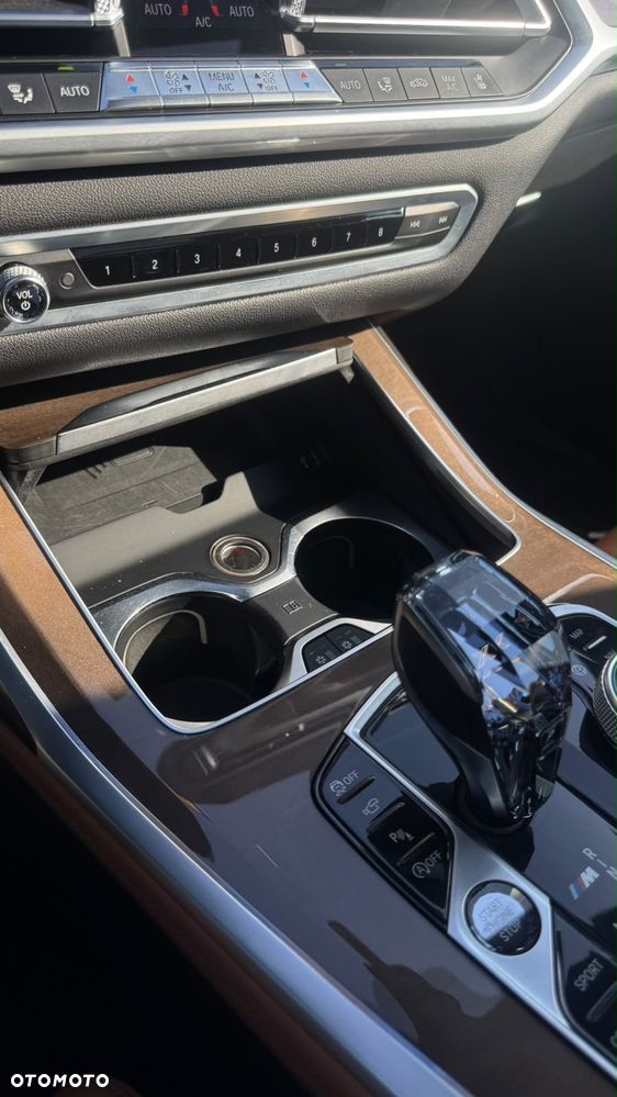 BMW X7 - 12