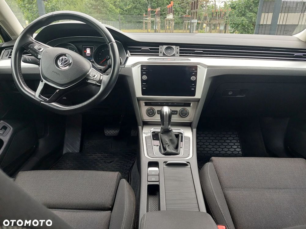 Volkswagen Passat - 6