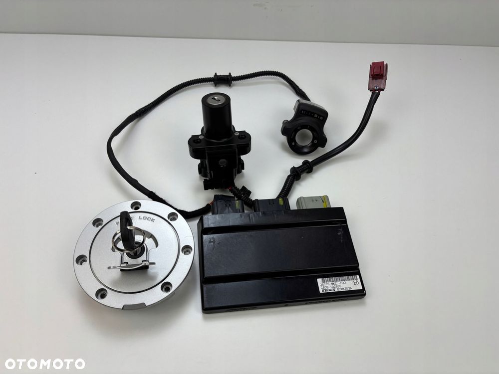 Stacyjka kluczyk wlew komputer hiss immobilizer Honda CBR 600RR PC69 2024- Oryginał - 1